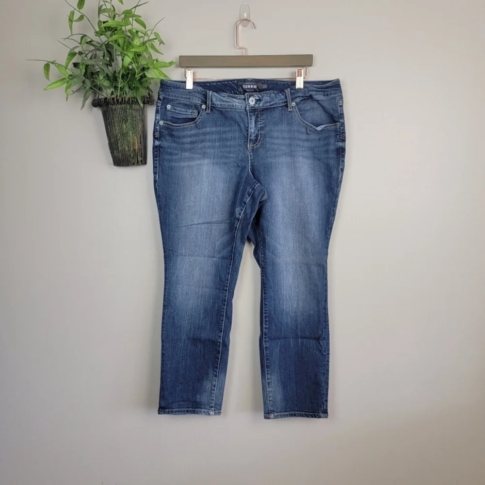 Torrid 18 Boyfriend Medium Blue Wash Mid Rise Relaxed Slim Fit Stretch Jeans XS
